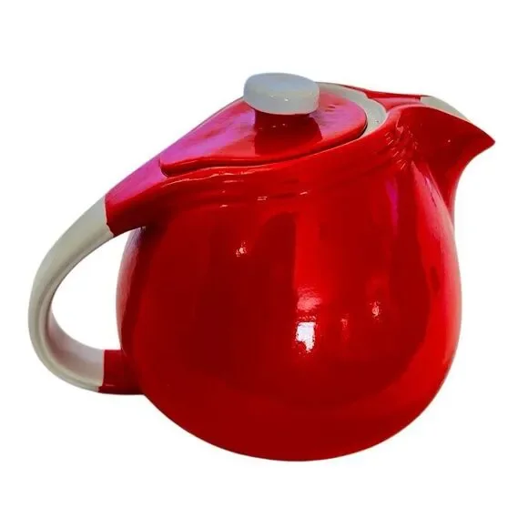Hall's Red Teapot W/ Lid Made in USA 5.5