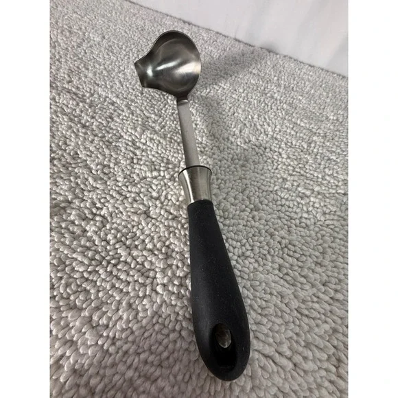 Stainless Steel Gravy Ladle with Pour Spout and Ergonomic Black Handle 10.5