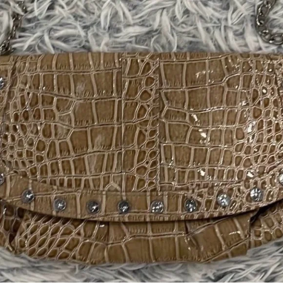 Mock croc leather handbag with‎ mettal chain