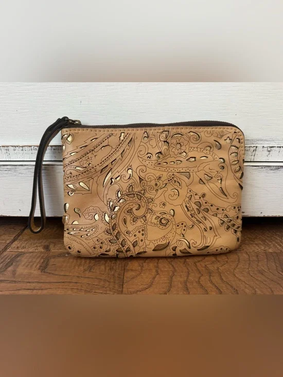 Patricia Nash Cassini Wristlet Wheat Leather‎ Laser Cut Metallic