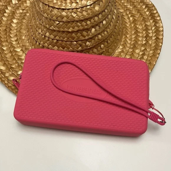 Havaianas Vibrant Pink Wristlet‎