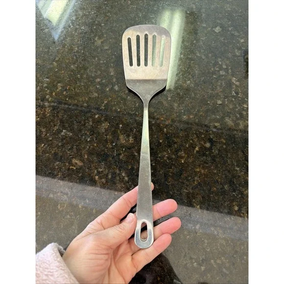 Wolfgang Puck Cafe Collection Slotted Stainless Steel Spatula, 12.75,‎ Gourmet