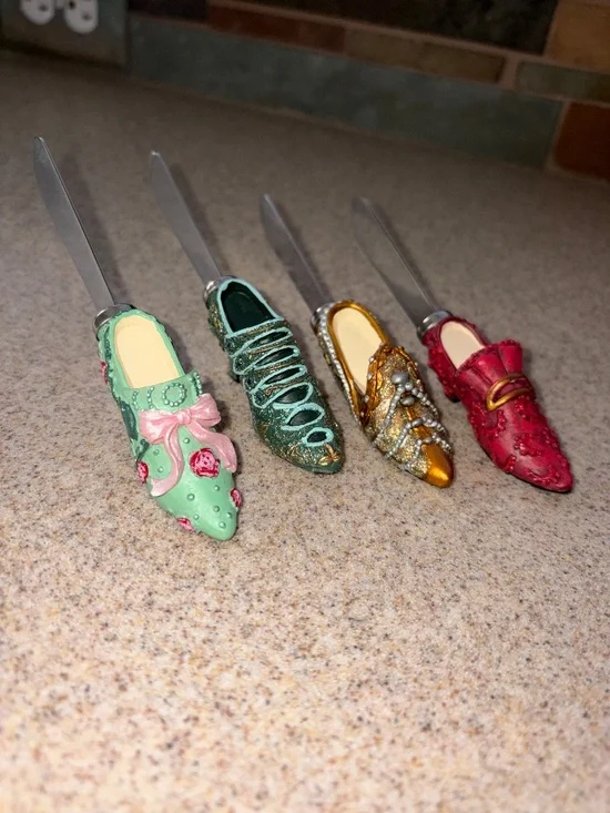 Boston Warehouse Mini Shoe Serving Spreader Knives- Set of Four