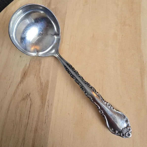 International Stainless GIGI Floral Embossed Gravy‎ Ladle Serving Korea 1970's