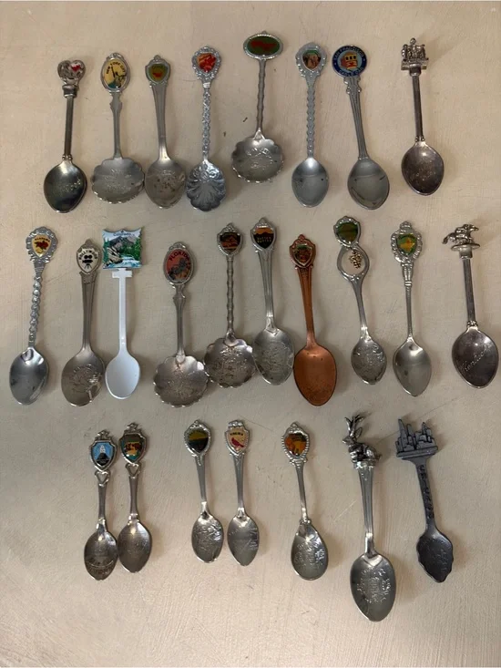 State Souvenir Spoon Vintage Set Of State Enamelled Collectibles-25 In All