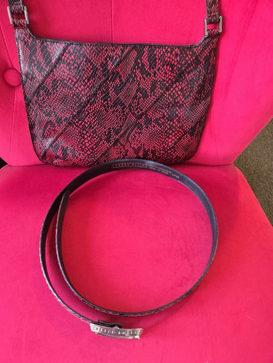 GUESS Red and Black Snake-Print Shoulder Clutch