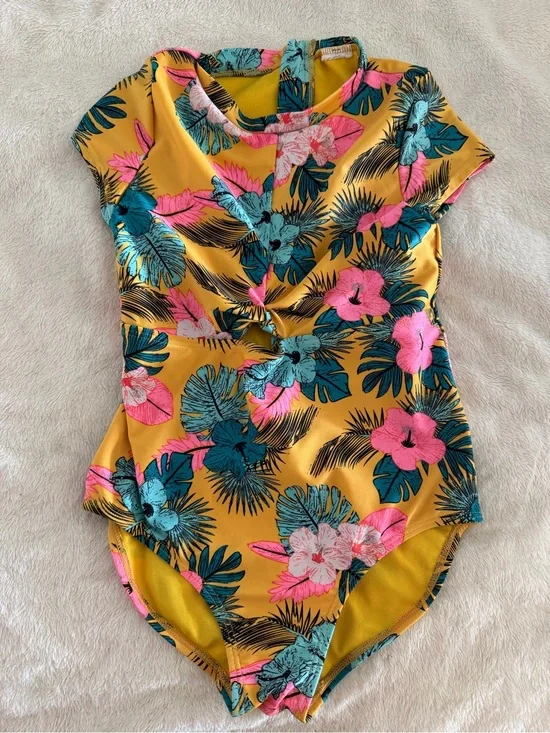 Girls one piece, Swim suit
