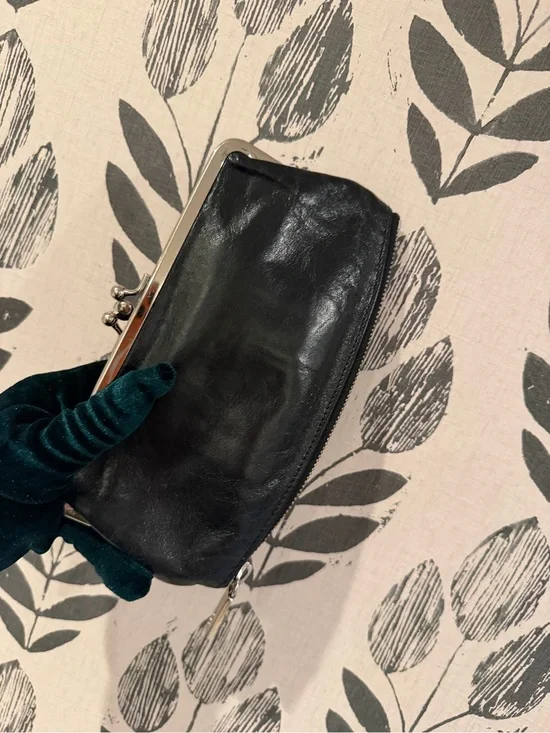 HOBO Millie Clutch Wallet - Black Crinkle Leather With Bottom Zipper