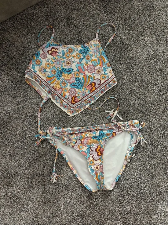Hobie Kids Floral Bikini Set in Turquoise, Yellow, Pink, Brown