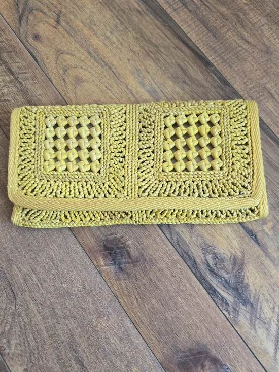 Vintage Yellow Macrame' Woven Raffia Clutch Purse 60-70' The Bon