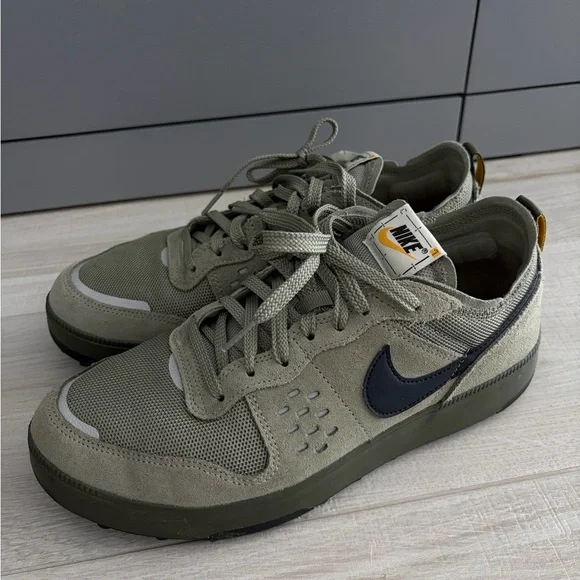 Nike Men’s Sneakers Olive Green with Black Swoosh