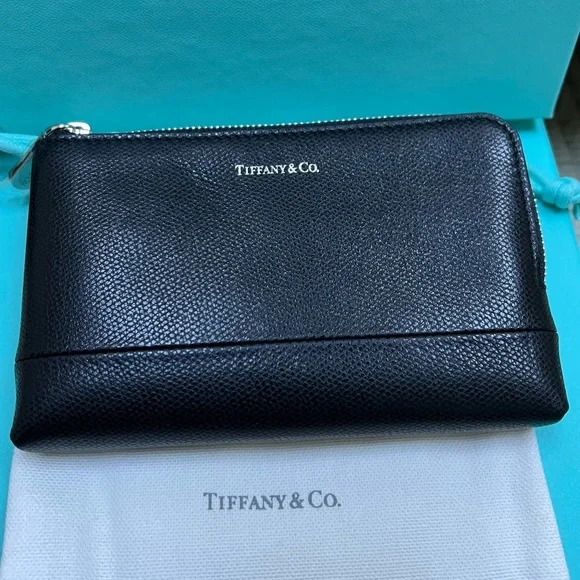 🔴NEW 🔴Authentic NEW TIFFANY & CO Black Leather Clutch 💙🔴