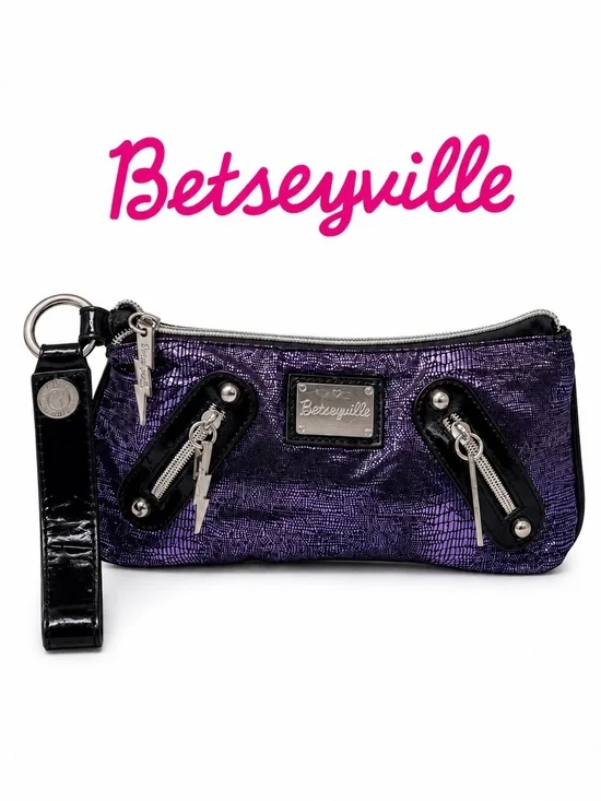 Betseyville Metallic Purple Lizard Print Wristlet Clutch Silver Hardware