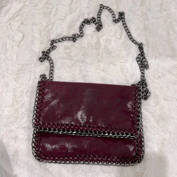 CHAIN TRIM CLUTCH/Crossbody Bag‎
