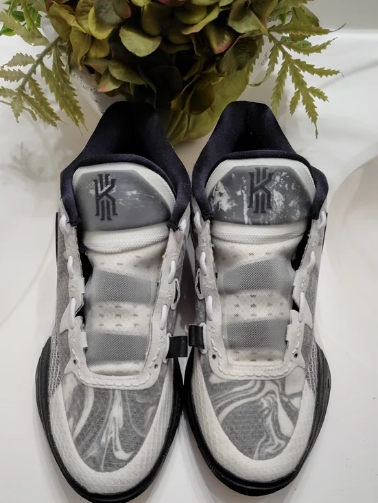 Nike Kyrie Kids' Basketball Shoes - Gray/Black