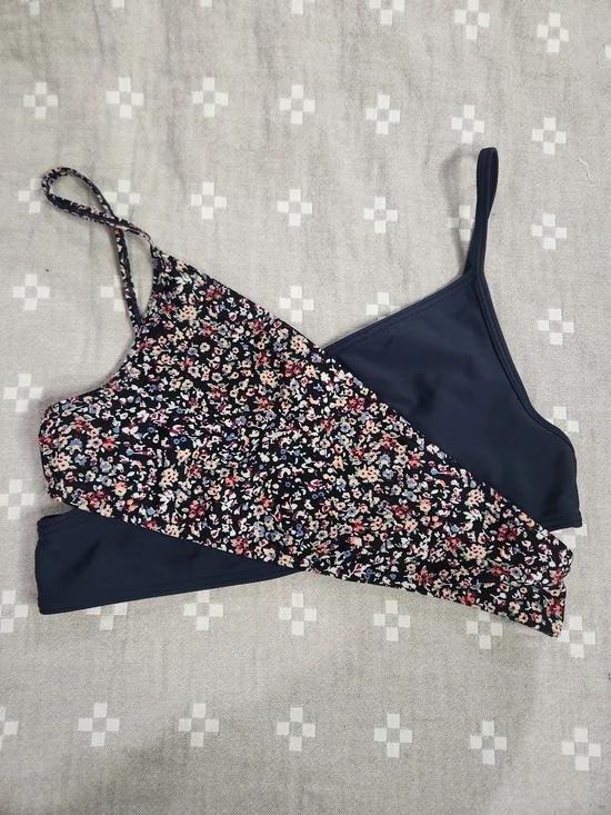 Abercrombie Floral & Navy bikini top kids 15 16