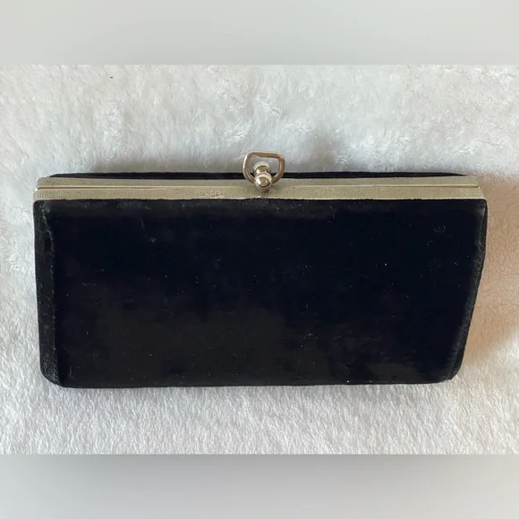Amazing vintage Velvet 1950s clutch purse wallet black with gold metal