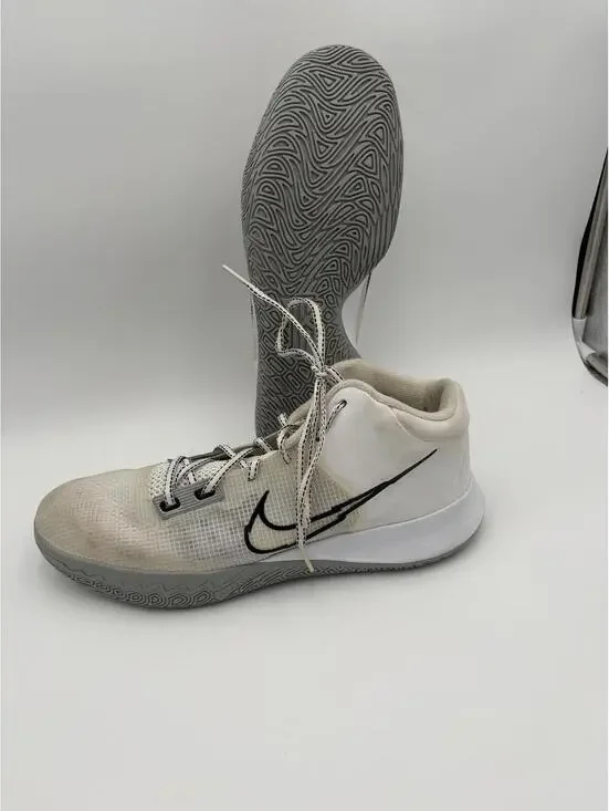 Nike Kyrie Flytrap 4 Sneakers Men's Basketball Shoes Metallic Silver Size 13