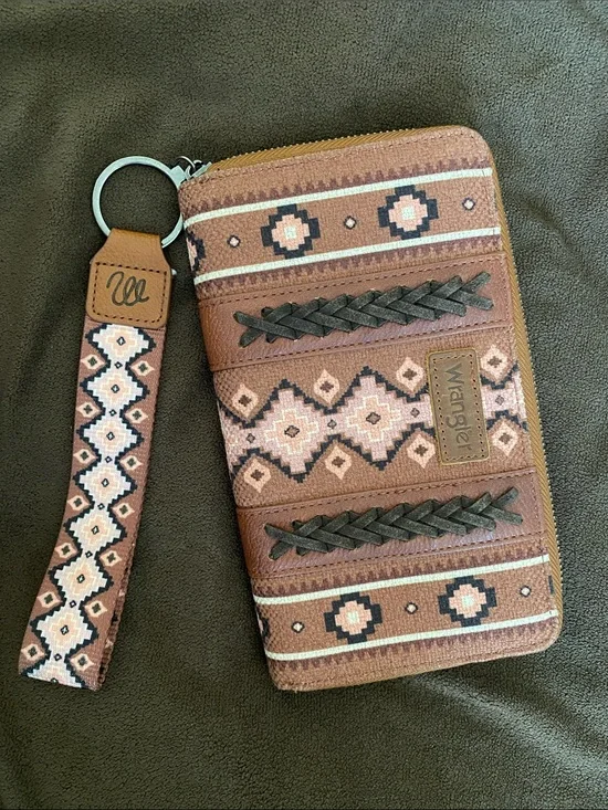 Wrangler Southwestern Aztec Zip Around Wallet Wristlet Brown Western Boho