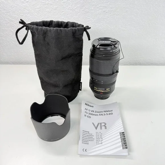 Nikon Nikkor AF-S 70-300mm f4.5-5.6 G ED VR Lens w/ Caps Case Filter Hood [Mint]