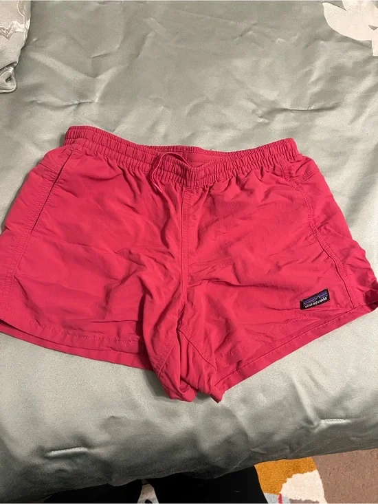 Patagonia Girls XL Raspberry Pink swim board Shorts