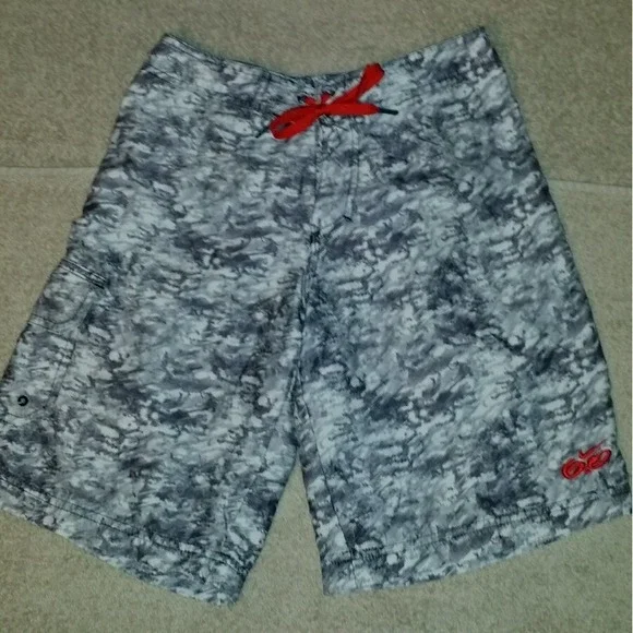 Youth size 12 Nike‎ 6.0 White &  Grey swirled Boardshorts with pocket