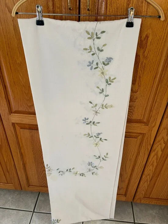 White Tablecloth  60