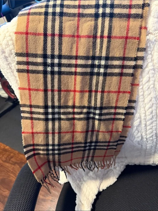 Classic Authentic Burberry Tan Scarf