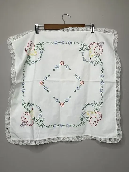Vintage Hand Embroidered Linen Table Topper 25x25 Lace Fruit Floral cottagecore