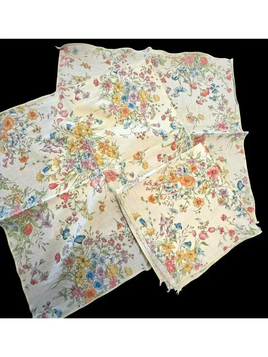 Vintage Floral Linen Napkins 16