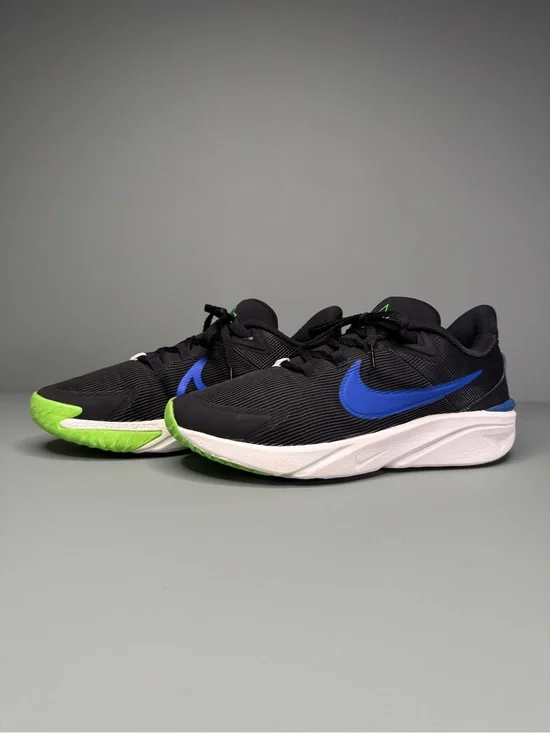 Nike Star Runner 4 GS Size 7Y Black Blue Green Running Shoes DX7615-004