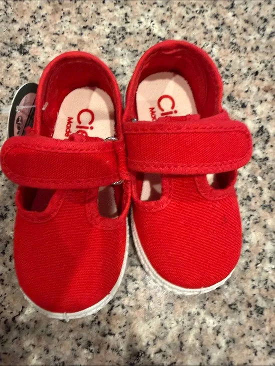 Cienta Bright Red Canvas Mary Jane with Hook-and-Loop Strap