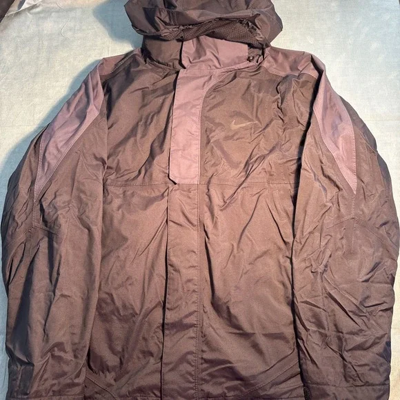 Nike Mens Hooded Rain Jacket Dark Charcoal Purple Full Zip MP3 Pocket Large