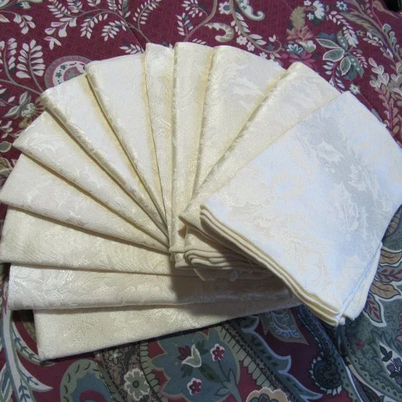 Set of 12 Holly Berry Cream Color Napkins 19
