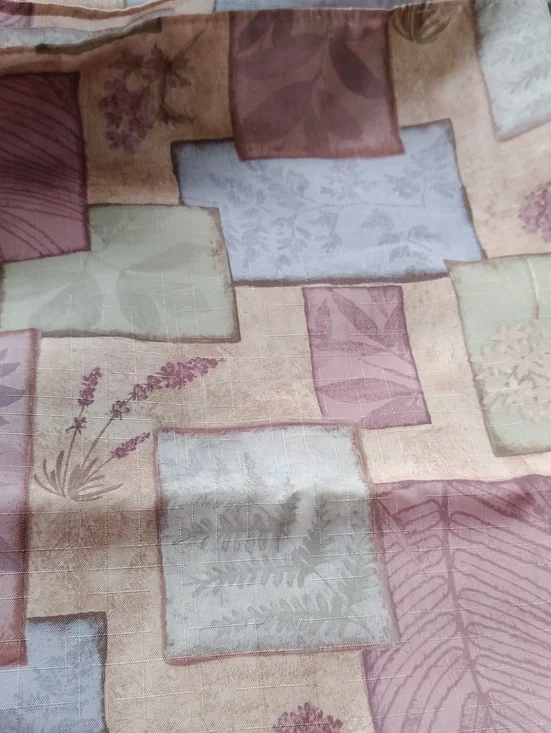 Tablecloth Patchwork Features pastel floral designs