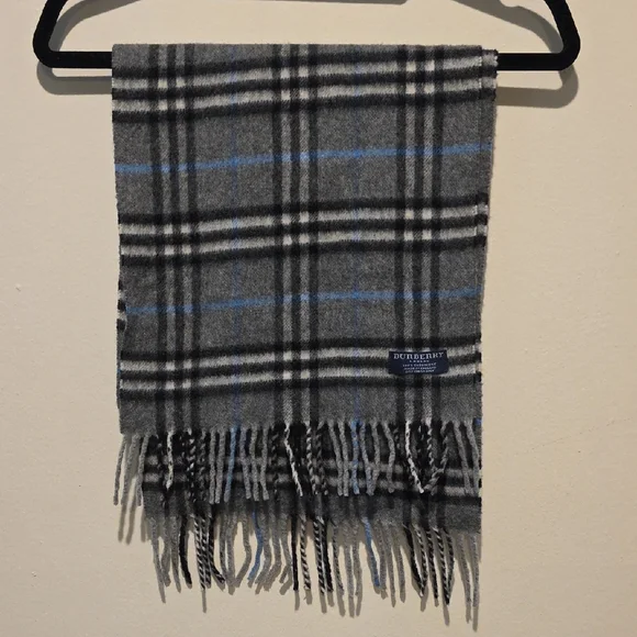 Burberry Classic Gray and Blue Check Scarf