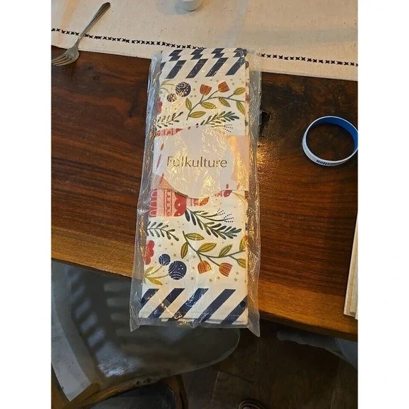 Folkulture Table‎ Runner 