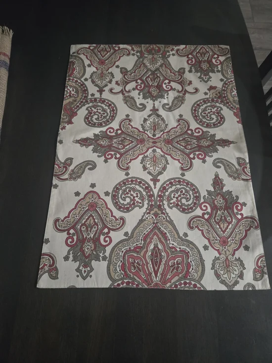 New Pottery Barn Placemats in Cream, Red & Tan - 6