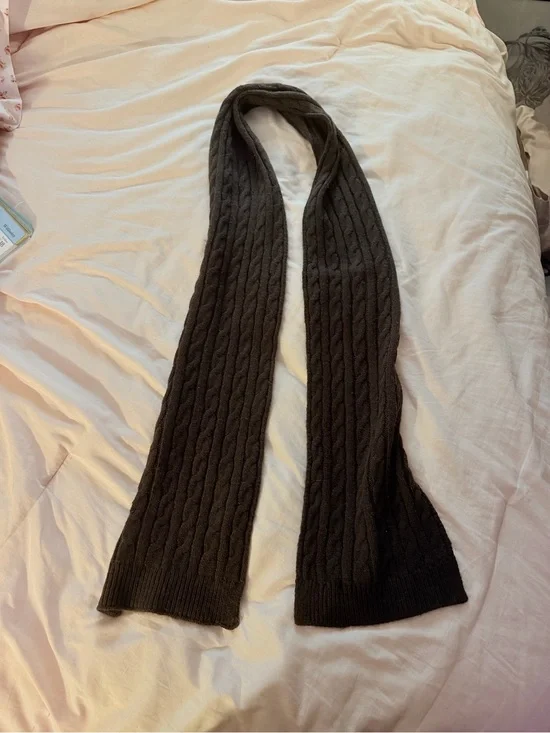 Brown Cable Knit Scarf