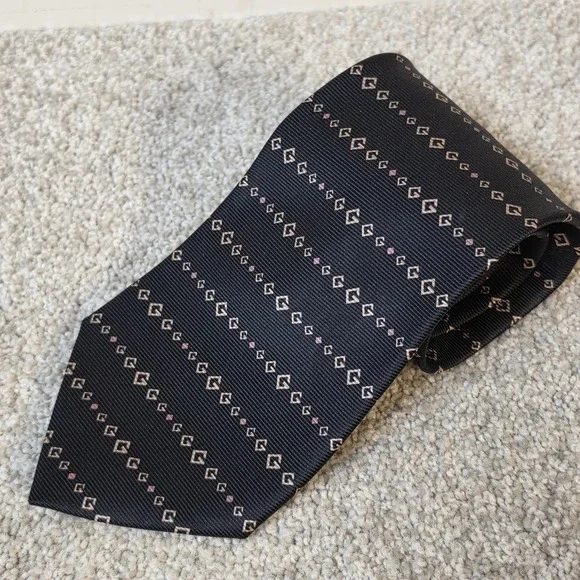 Gucci Silk Tie Black Pink GG Logo Pattern‎ Made Italy Luxury Designer Necktie