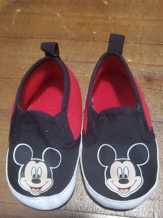🐻  Disney Mickey Mouse Slip-On Toddler Shoes in Black and Red