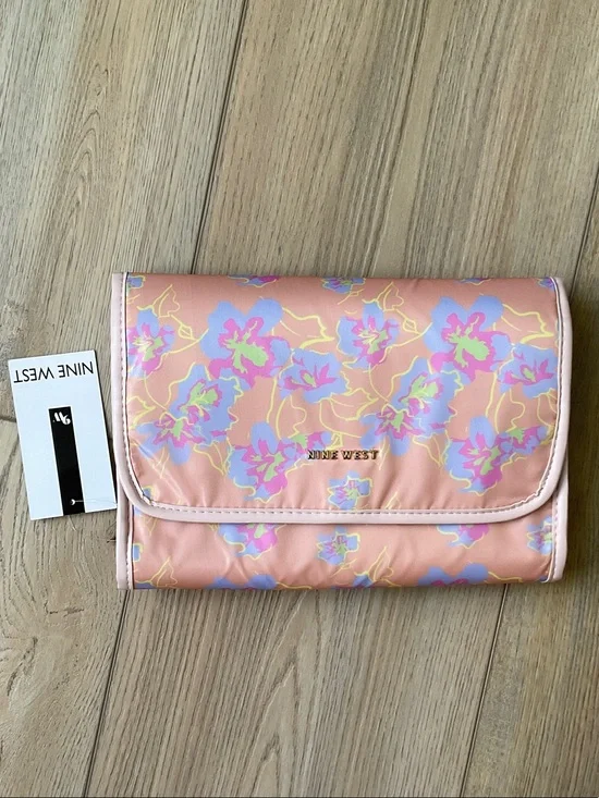 NWT Nine West Hanging Travel Toiletries Organizer Y2K Retro Pastel Pop Girly