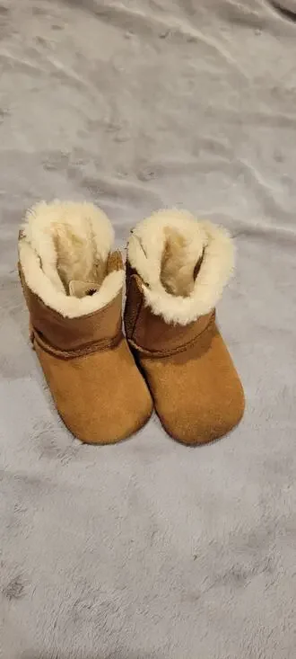 UGG Jesse Bow II Infant Boots Chestnut Suede Tan Bow Size 2/3 Winter Snow Bootie
