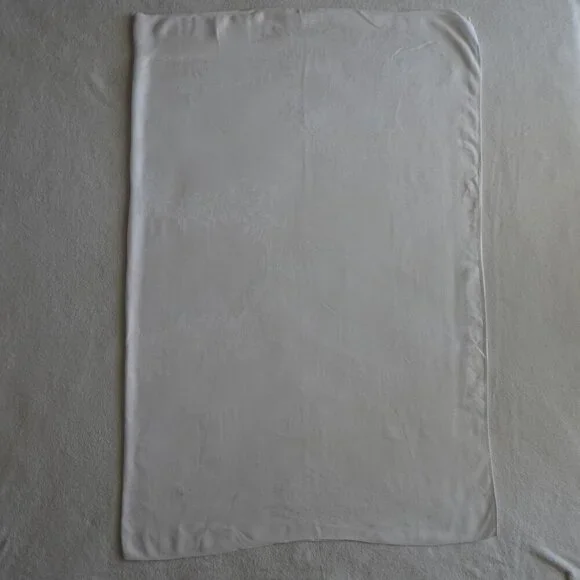 White Damask Linen Hemmed Selvage Tablecloth 68”x 50” Floral Vintage Rectangle