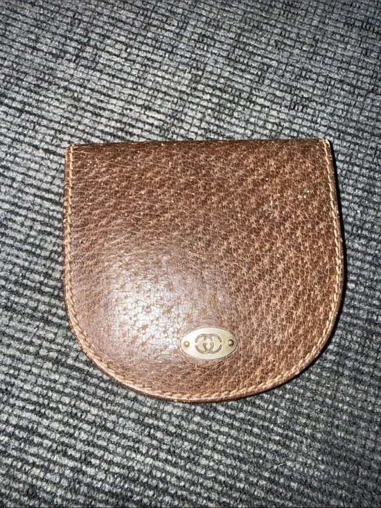 Gucci brown Leather Coin Pouch with Gold Logo Plaque