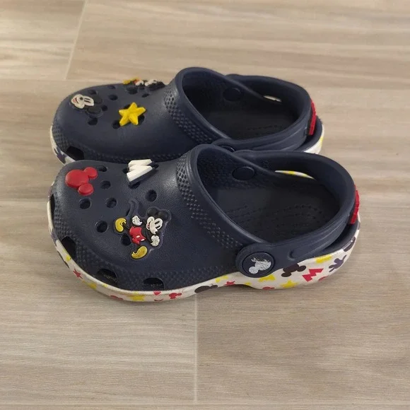 Crocs Disney Mickey Mouse Clog Kids Toddler Size 9 Classic Beach Walk Park