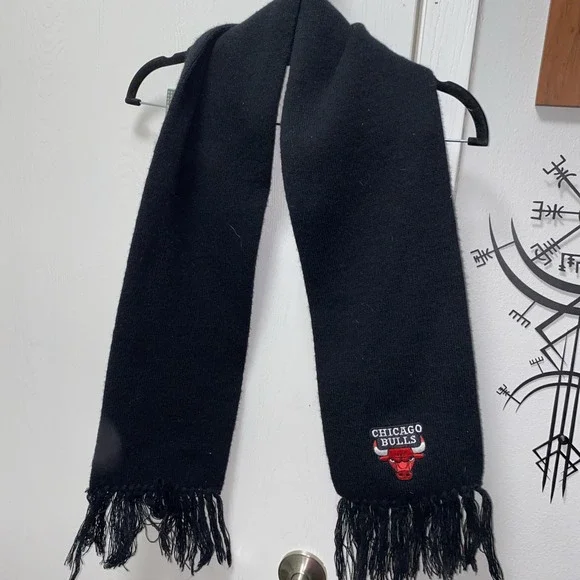 Men's‎ NBA Chicago Bulls Winter Scarf Embroidered Fringe