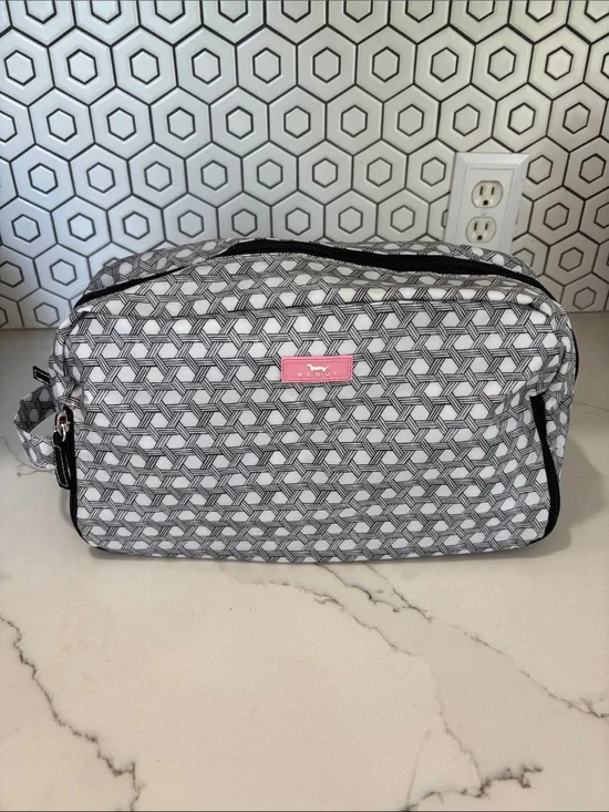 Scout three-way toiletry bag