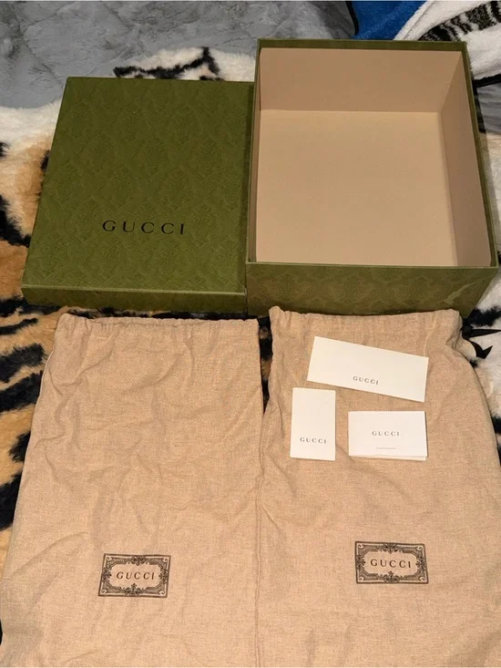 Gucci Beige Dust Bags & Gucci box size 7us