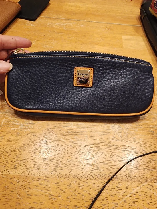 Dooney & Bourke Pebble Grain Slim Cosmetic slim pouch in navy blue Leather